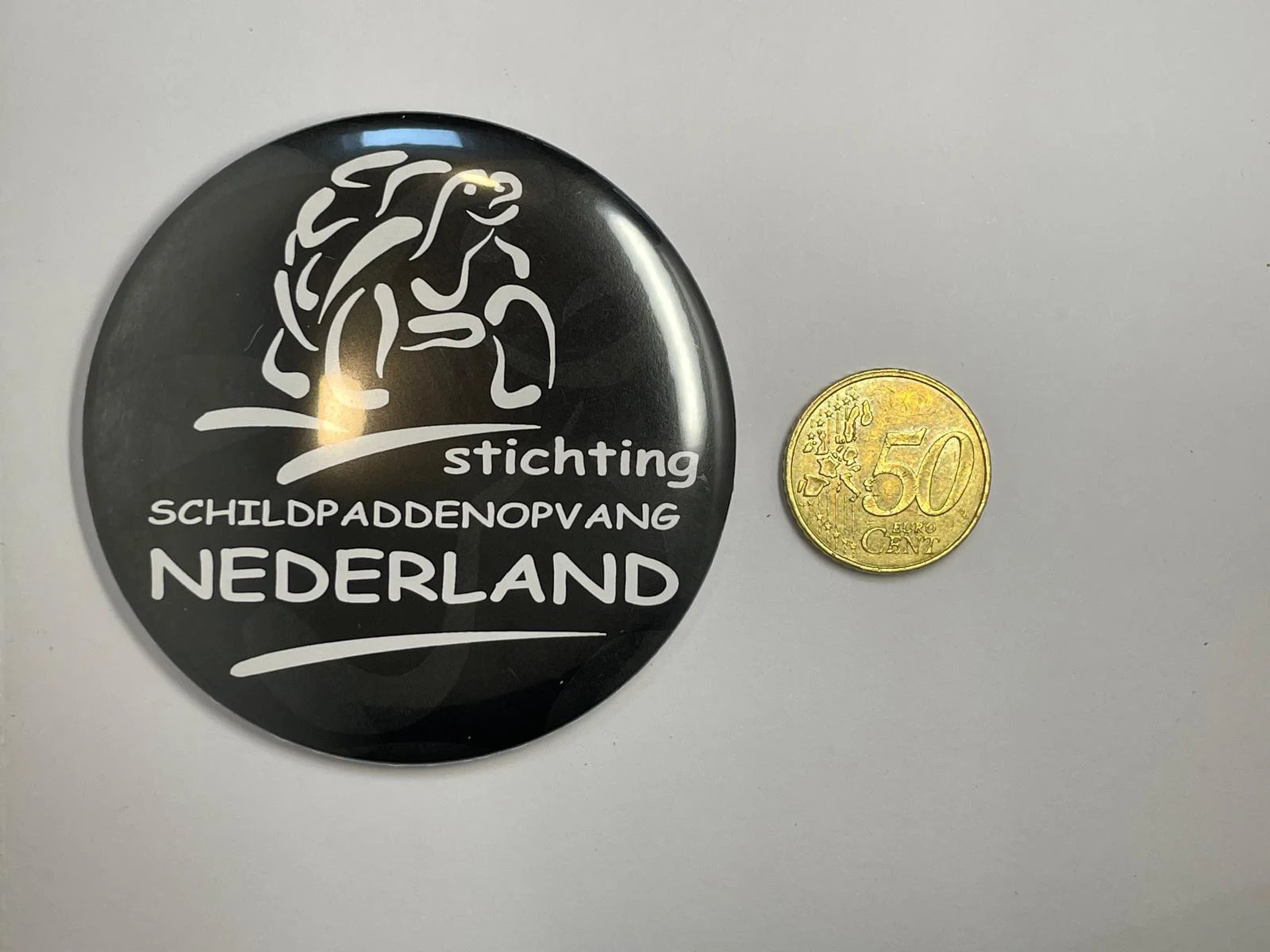 Grote Donatiebutton Schildpaddenopvang – 75 mm – foto 2